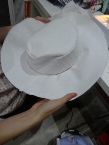 Le chapeau de Mdemoiselle L 5