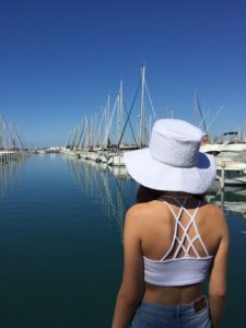 Le chapeau de Mademoiselle L 3