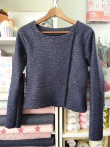 Perfecto de Mylène en lainage bleu nuit 1