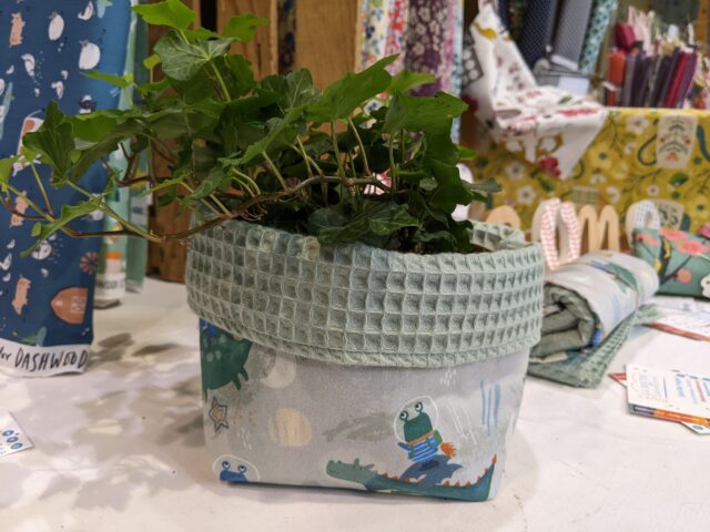 Petit panier tissu nid d abeille tilleul et tissu coton La Boutik Creative de Rives