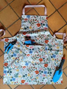 Tablier de printemps -- tuto couture la Boutik Creative de Rives