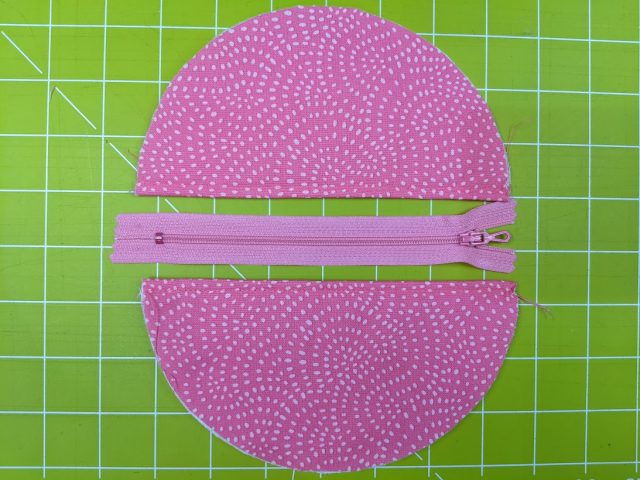 La pochette ronde -29- tuto couture La Boutik Creative de Rives