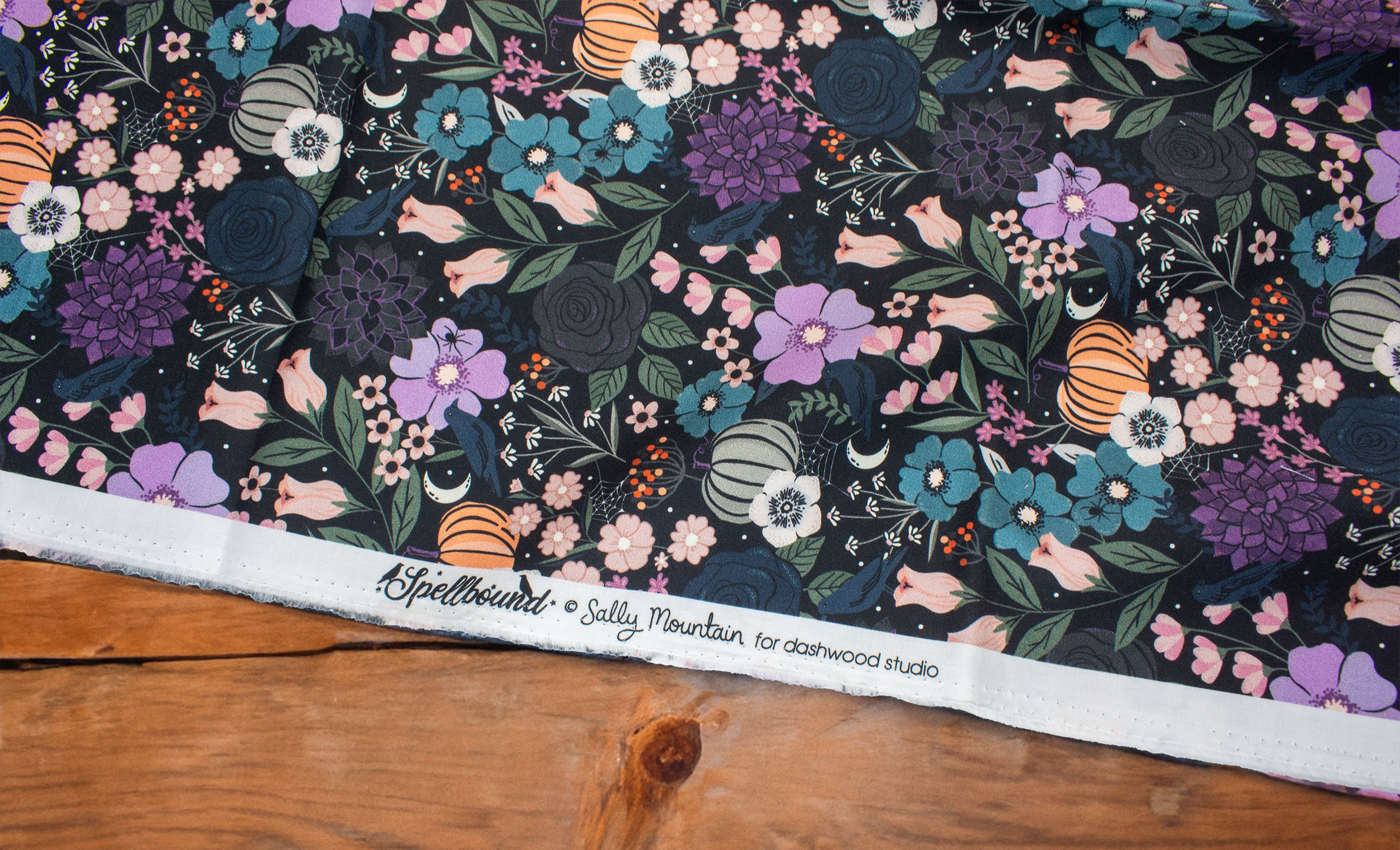 Tissu The bewitched night -2- Dashwood studio - La Boutik Creative de Rives 38