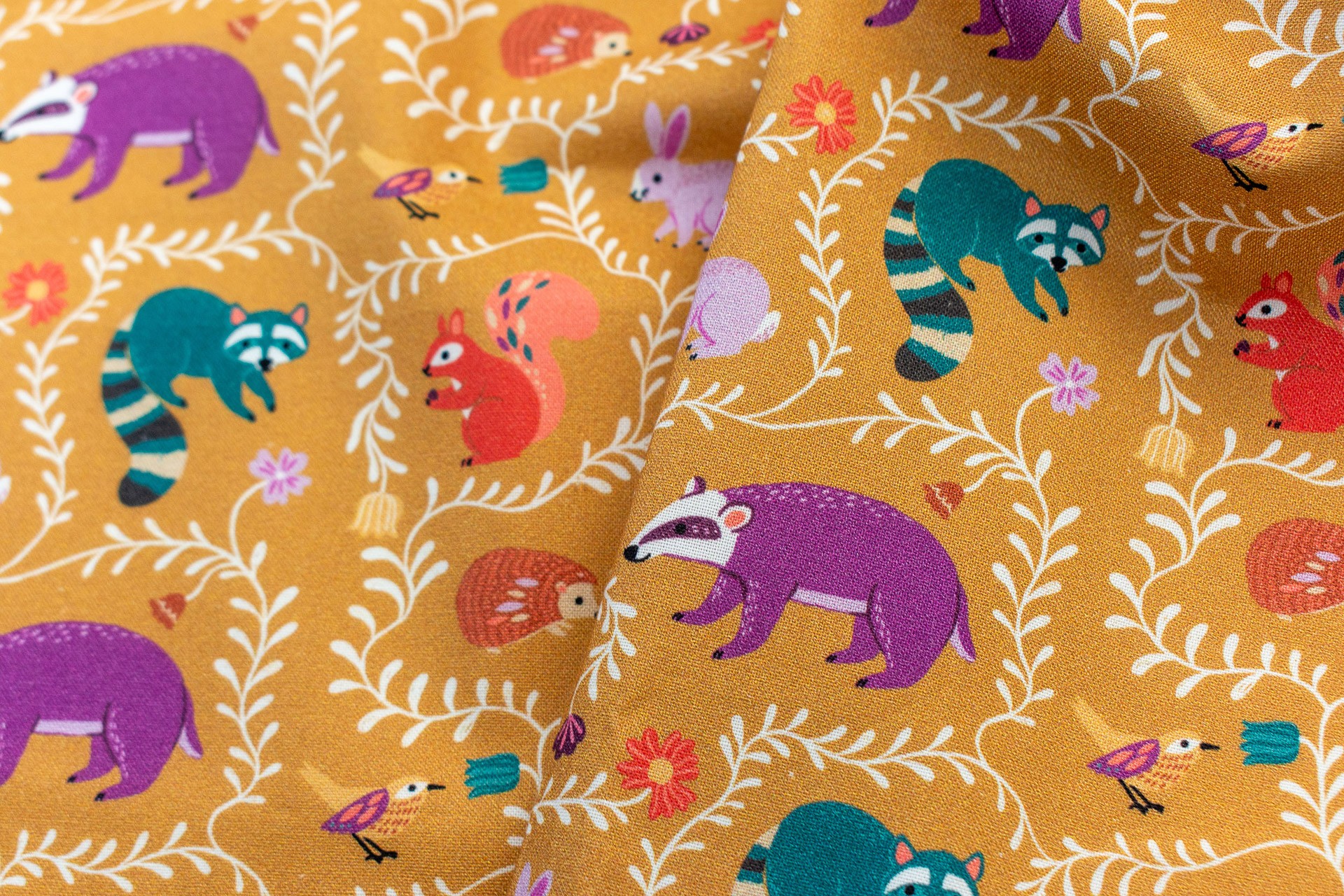 Tissu Dashwood Wild Folk 2540 Cute Critters - details- La Boutik Creative de Rives